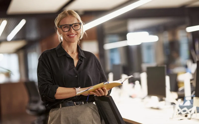 confident-professional-in-a-modern-office-environm-2025-03-07-15-33-17-utc.webp